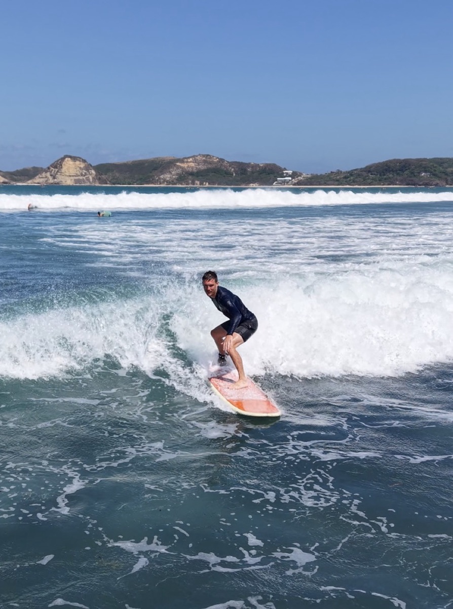 Nico beim Surfen